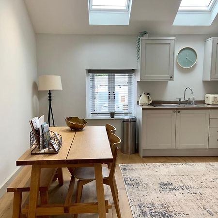 19A Brooks Road Appartement Street Buitenkant foto